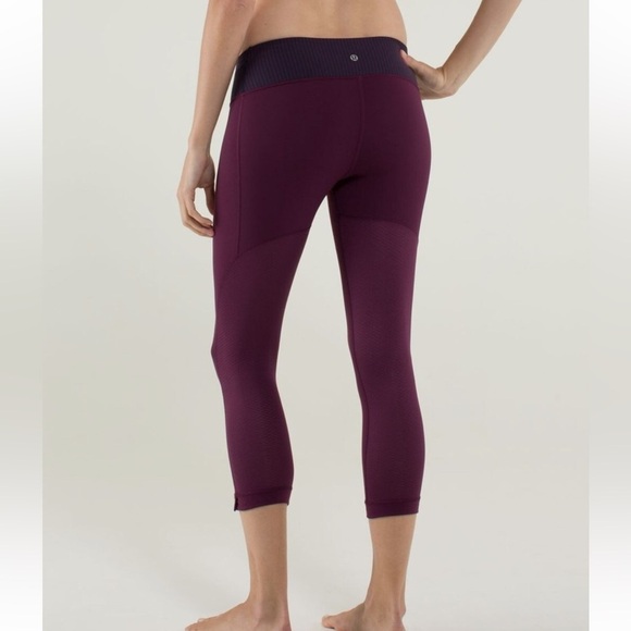 Lululemon Journey Crop Leggings Plum / Hyper Stripe Plum (4) - Picture 1 of 12